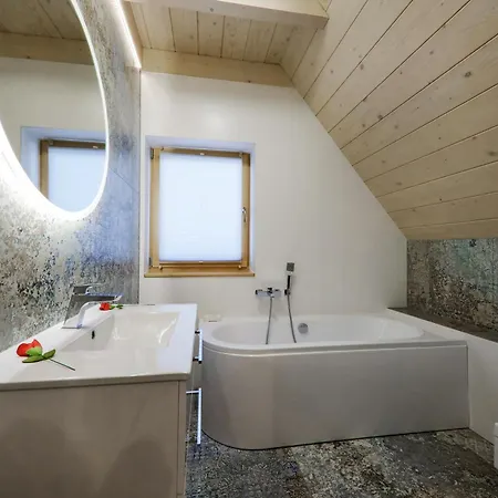 Deluxe & Na Wylacznosc Tatil Evi
